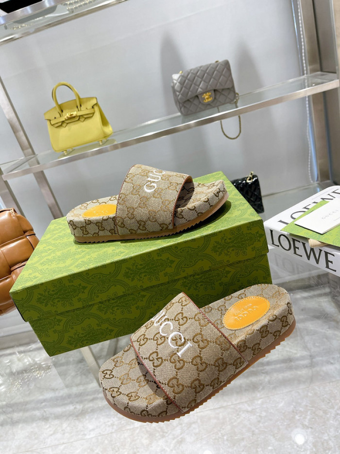 GCI GG Slide Sandal